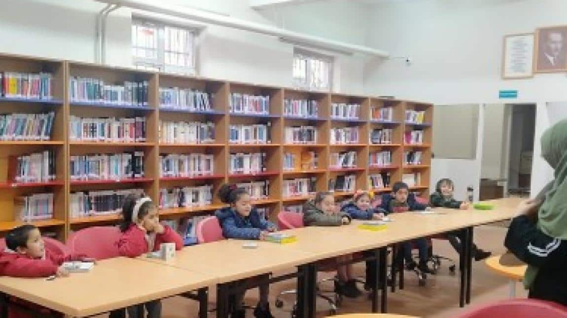 Kütüphane Gezisi